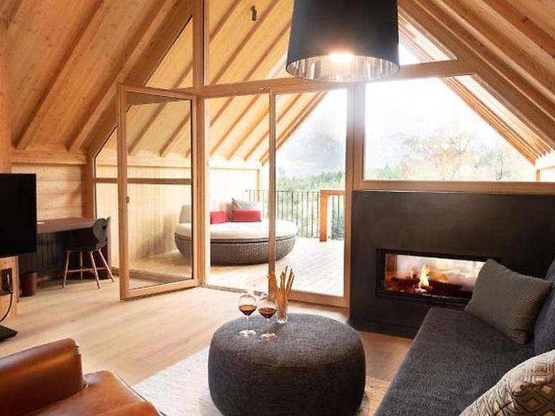 77787421B1F40611E8E8967F88DBA7D6