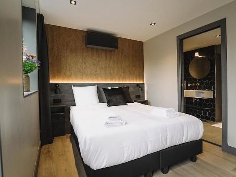 CB45B12E05A8906E45733DB05CD82788