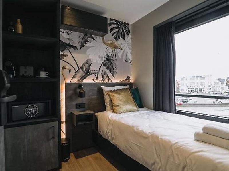 AC9CA785CDA21EEC310A20F1663F6B6F