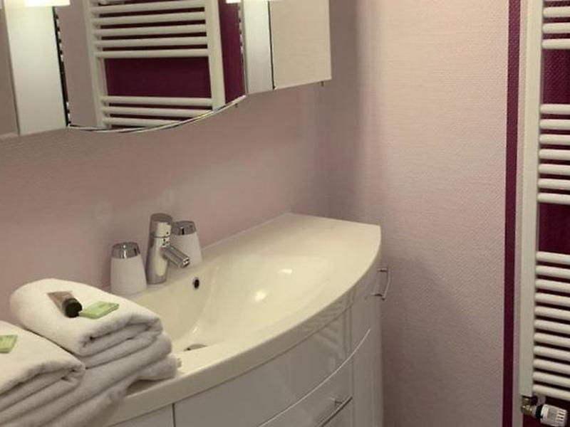 6E644AD2AE2048BFB5B6C5C5599FAEE2