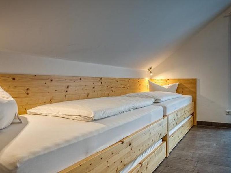 9BADFA0C09DEE0DD3E27CFF9E04438B4