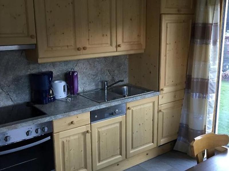 2535652802F464641871952AF5802A32