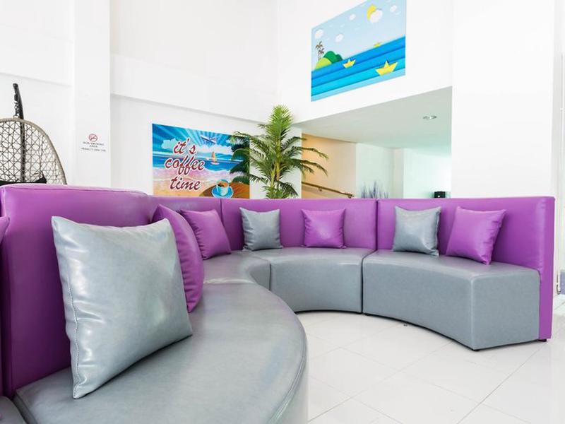 D2EBCCF9AD7BB51C02B80F7DE28006EE