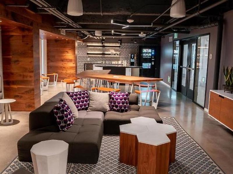 3A035888992F13ACB0C3976D0B02B9D2