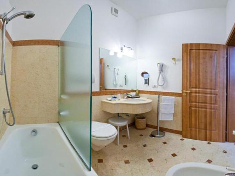 9496BBBD4AE0D13EF98F8547D5035158