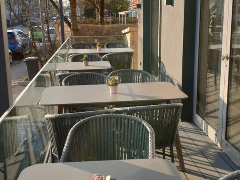 F1606A46819F994183F1A43BB41EFC2A