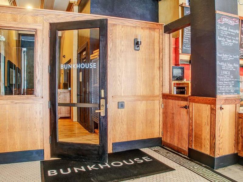 699E00E748113E4C87815BDE9BEB16D4