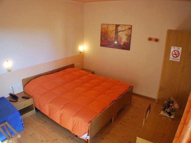 24E5D6BB91682B79E97E0D44C745DDD6