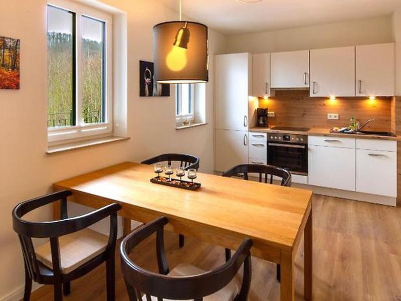 C7B4CC839A00EC62C2BAAEA48DB85807