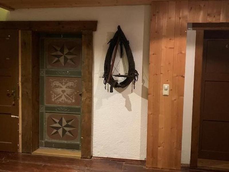 19E8B2F6FE0706F8074552212BAACA77