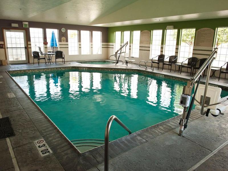 CB03B9941C2A0E4467E4C8AA4068CC58