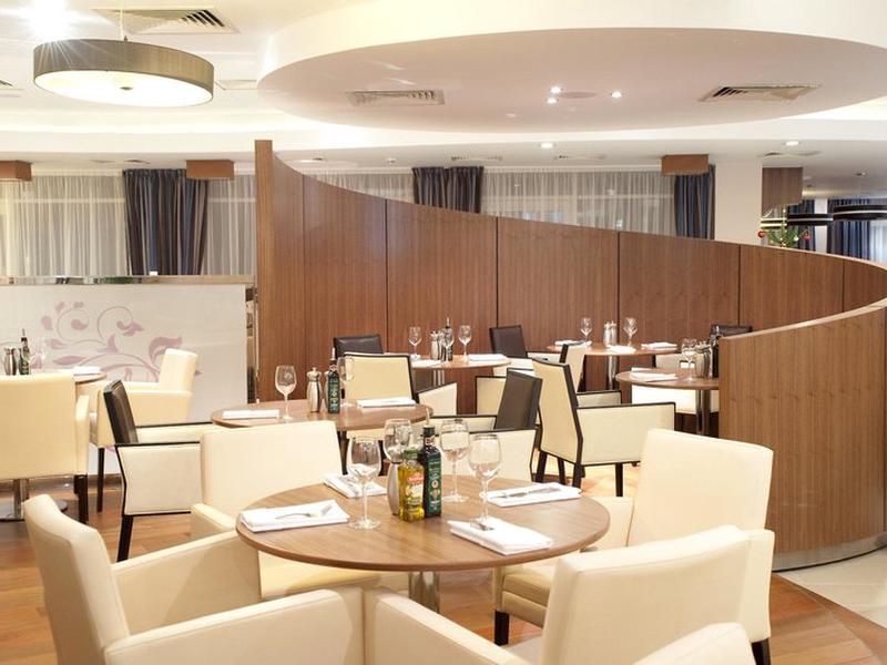 16FE52AFDE9A8F90615D99F8C2C0FF8D