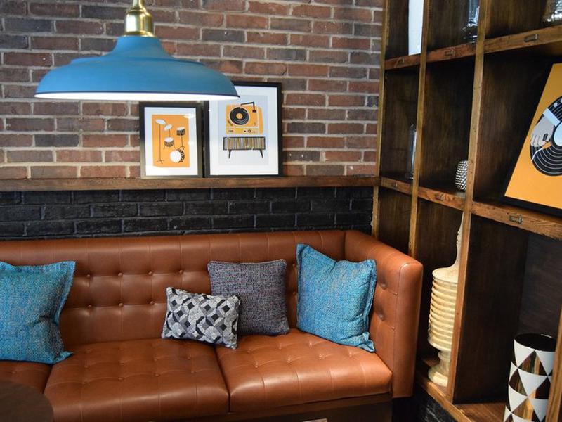 EB5136AC695B6A3A6E7C49BC92A215AA