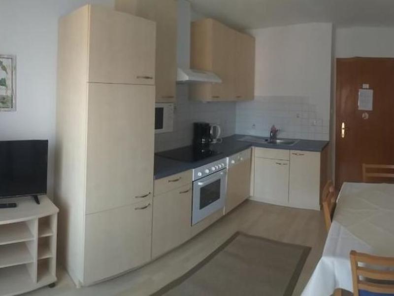 757B2C49613CF69282872C5969B2D454