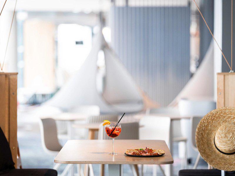 E664B54969491A397378ECC879FA41B8