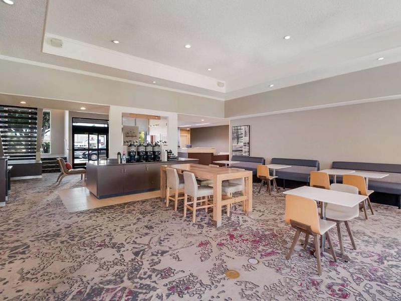 453300DE3B1975C9BEE182202ED81A38