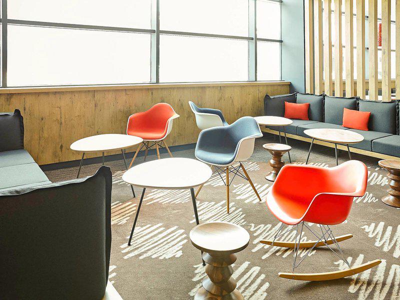 D970B8F03FA7CB3F618CF0CF82B36673