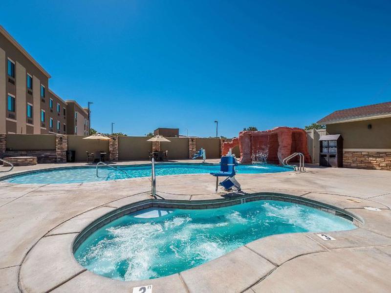 8EC0BA93FB507E4B1AE81A8C6D466B68