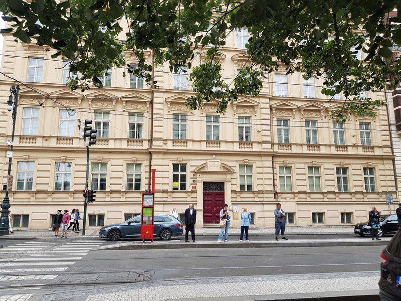 CB7D843C3F6453533A2247197D527DDF