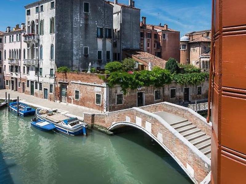 E9947464A0D0E8D28D8643A58432DE15