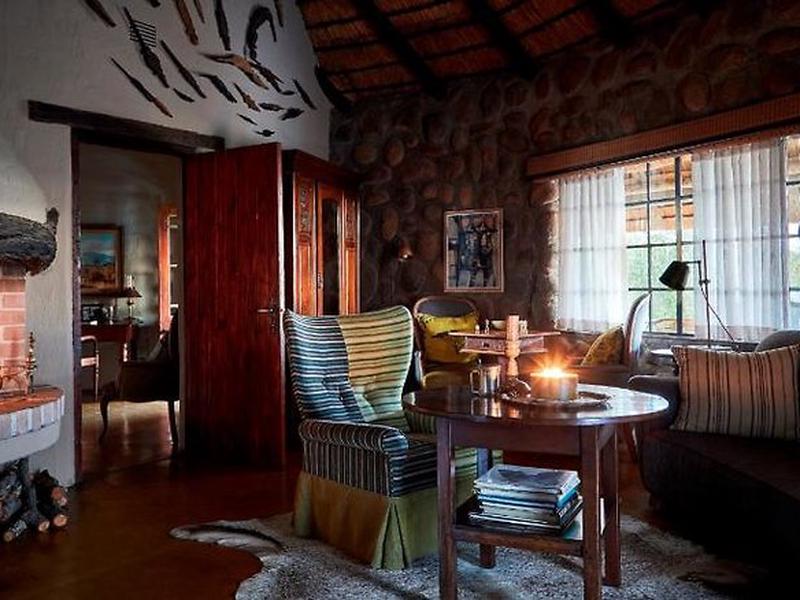 0317F2BCB0CBC26F17C0AAAEC9F2572E