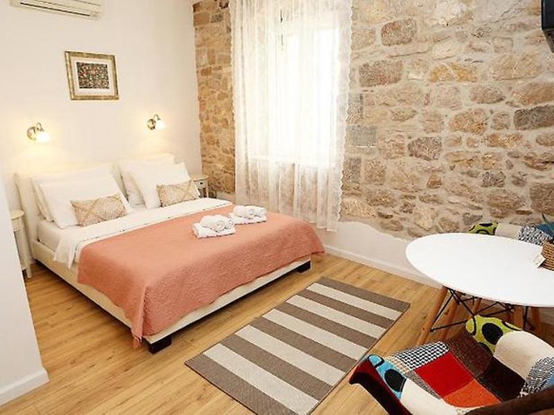 915987D6D2288D7B02D550832FDA2296