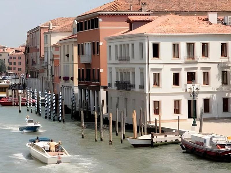 F5682ECD3B0F68343A0FB68B3C0EDF6E