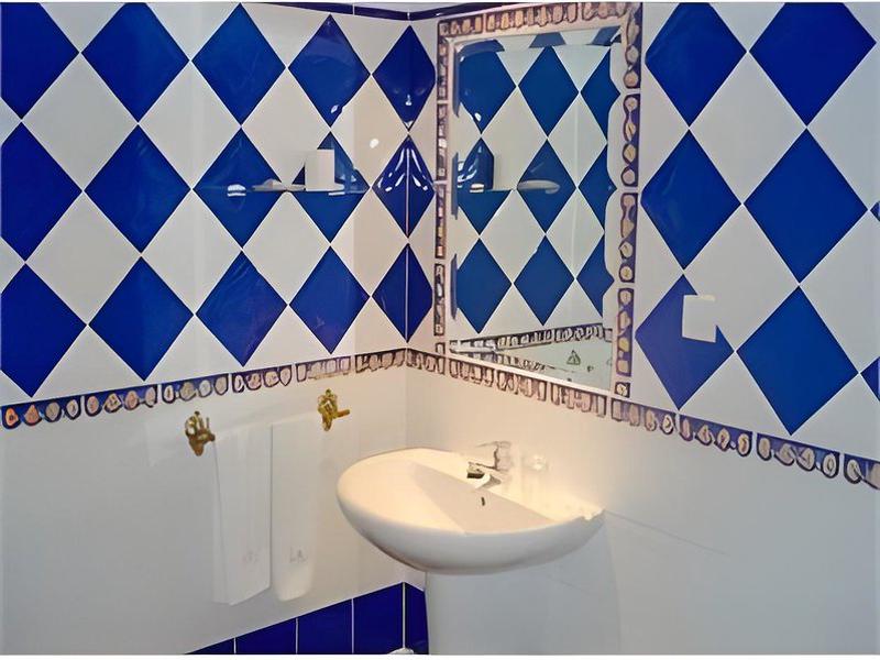 4AF1A11C7B75535081542822B3C1C6EA