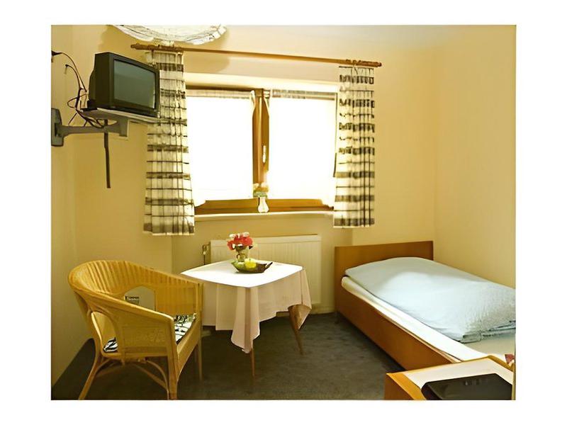 52B8CA6FEA227530FC7DE9526C73D551