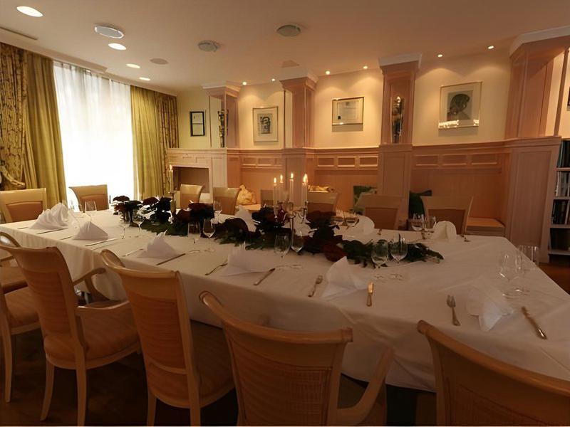 4EAED58B62BD2E8580957B2E8FD39CF4