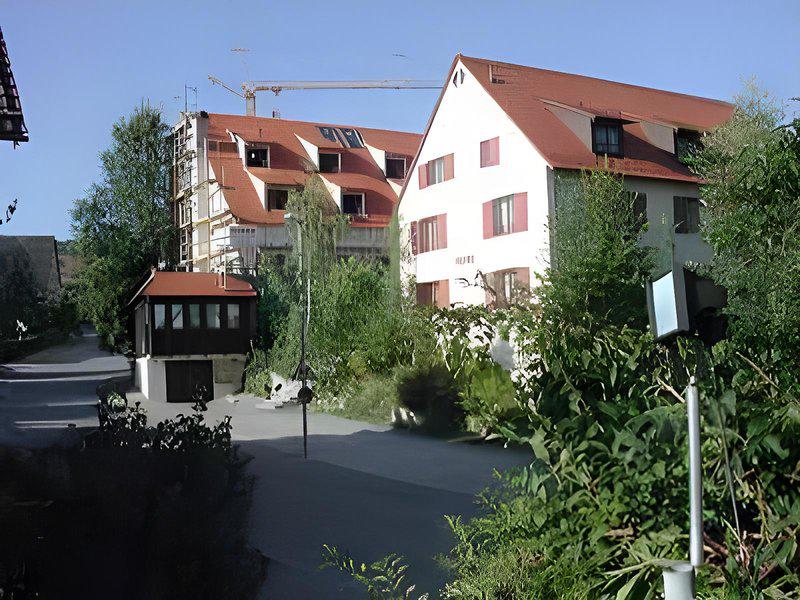 209CB06DF4CB3945A966EA7F13E9790A