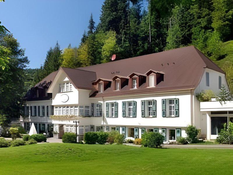 F2D0A5159F19D8DB109B457FD4810532