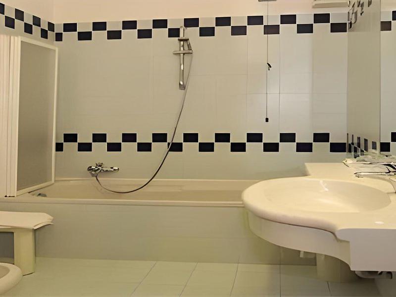 83D9348A428C7F258AB52CE0601DB0B8