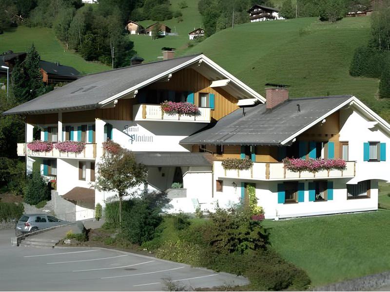 CBBC193F23350D17EF928D00000514AB