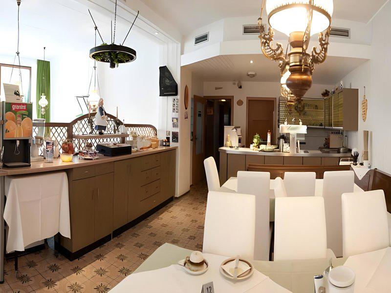 21205C37C7A035E6129650750489EFFB