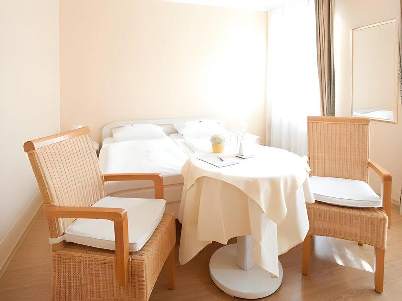 DA43B9CA1644F89560F20281385992D3