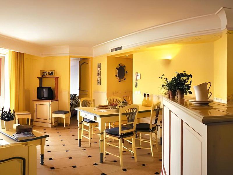 64F3BDFE8374FB3D7536F7D28B9ACD0B