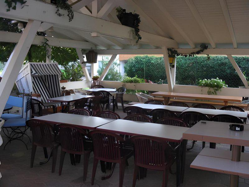 A2A28E4E3C76806D18B27755DD7589F8