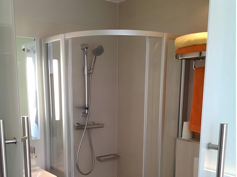 1EC3C2834254BA5F80F0D5F16662ECC3