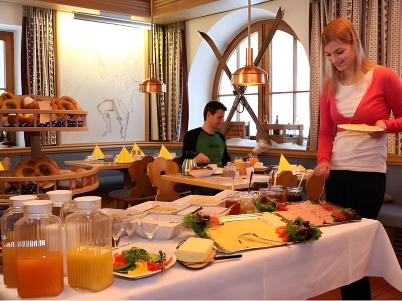 8BDA40DCA9F78F27D3F6C9FA41557A2C