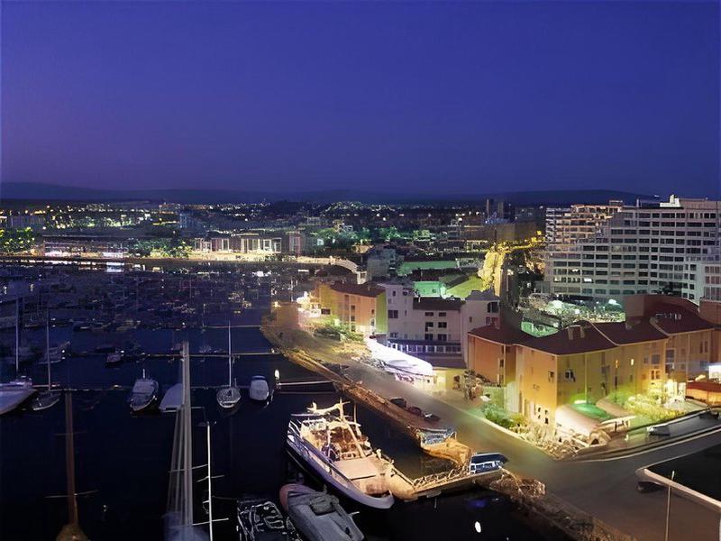 C65CC045D773E11367D9460F80D7BDB7