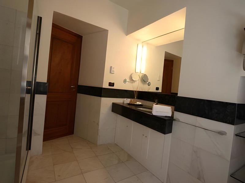 B9352DE6905008E7B7C65918D5F23B2E