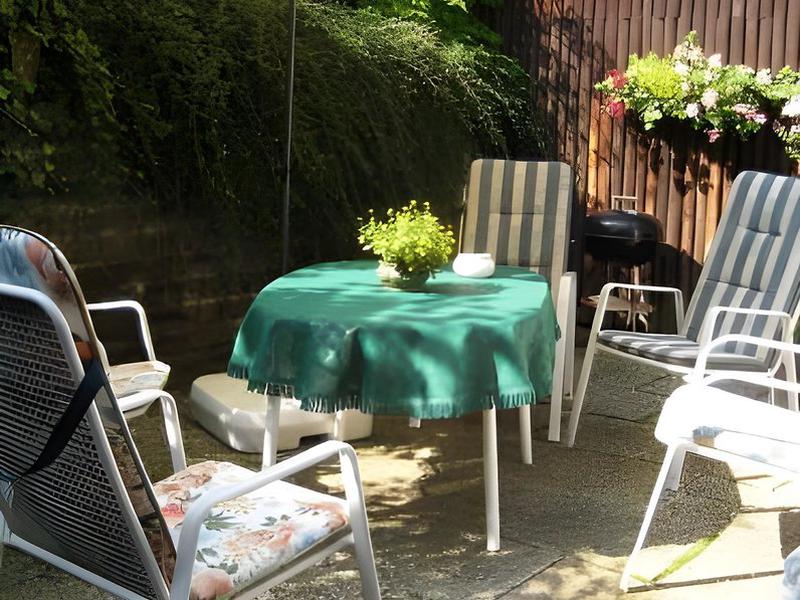 21F5EC8C61FE703989EBB38DB394AAE6