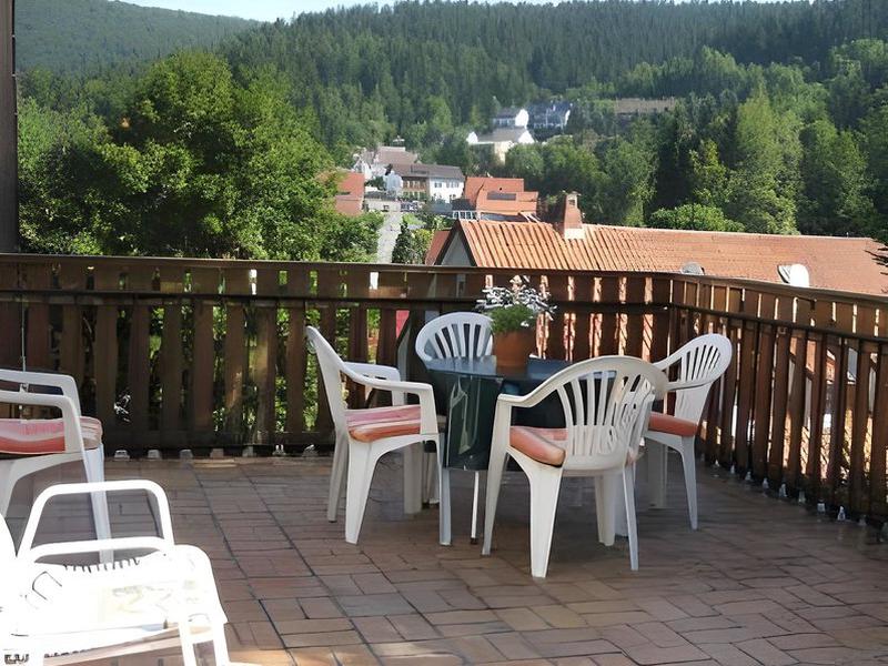 DFABDC89FF0BAB8C780D60FF24263B58