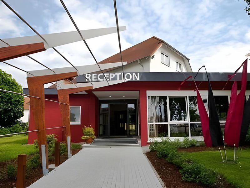 575C9F1D643E39E4F3166F77E53748C2