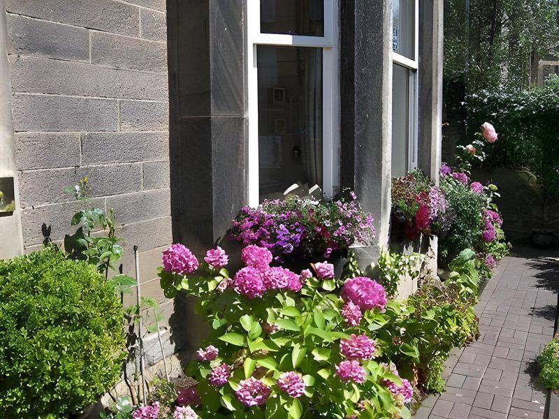 BC4B3297D64A74BD2D1EC33D904D66A7