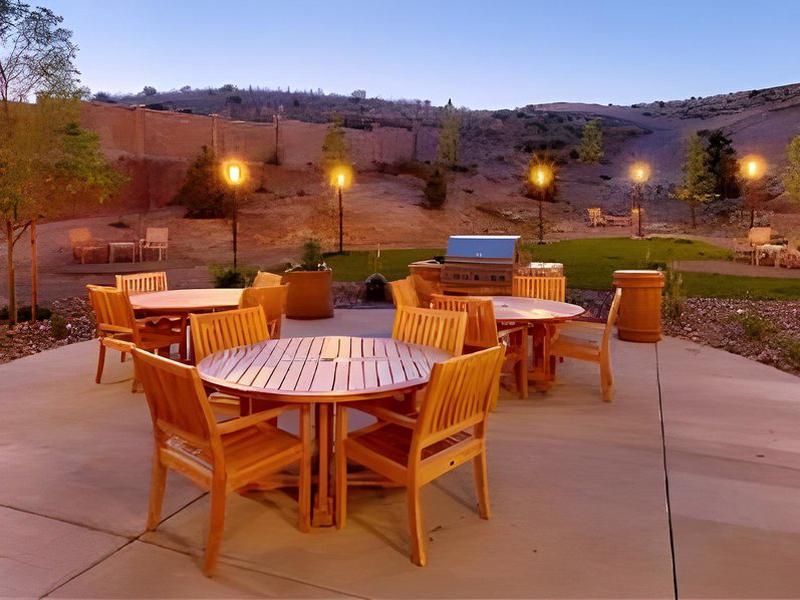 308C2A0C5A3F04CC8C40217443B35BB4