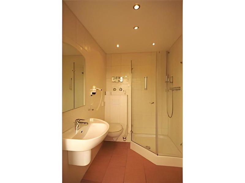 BFE841530FC117CC8283041D42909B4E