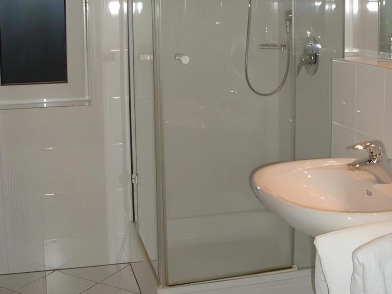 20530018BB6D1118E3C75034F7CF41AA