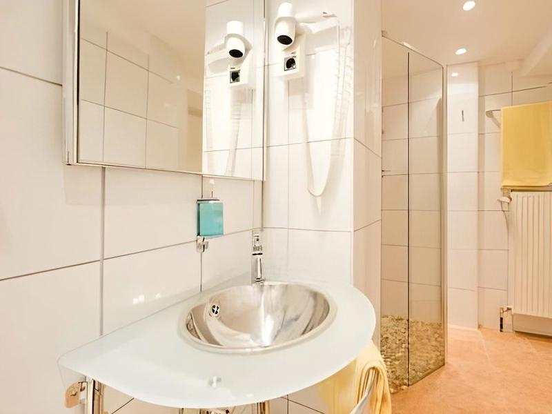 E4AD7AB1385BD04314FA5A8E9E410146